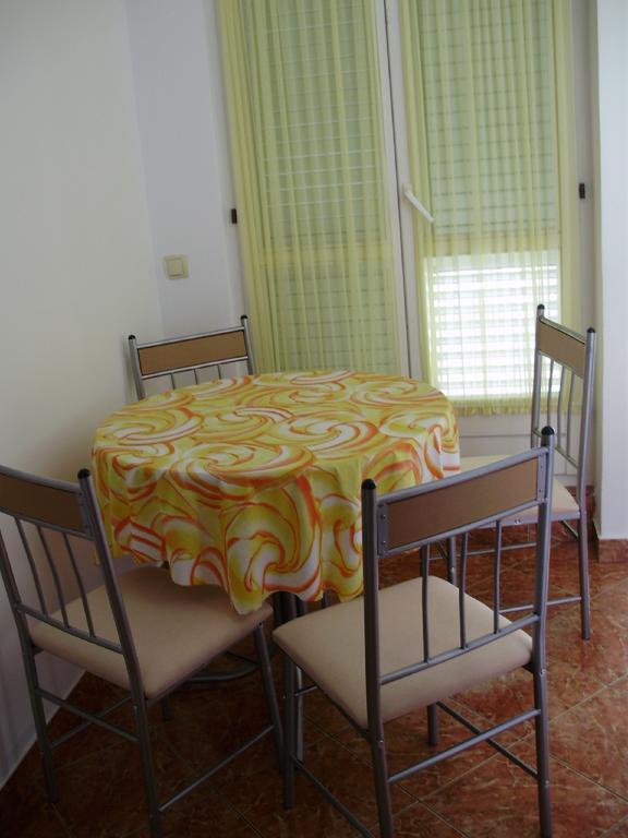 Cosmic Gate Apartments (Adults Only) Novalja Exterior foto